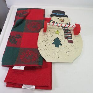 Cream Snowman Towel Holder w (2) Christmas Towels cotton (wood holder)